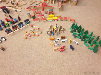 DŘEVĚNÁ VLÁČKODRÁHA BRIO - 8