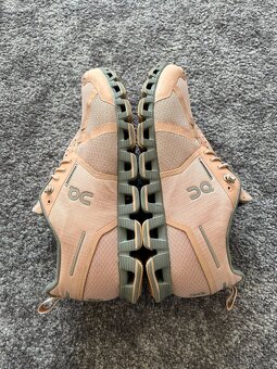 On Running, model Cloud WP, velikost 39 - 8