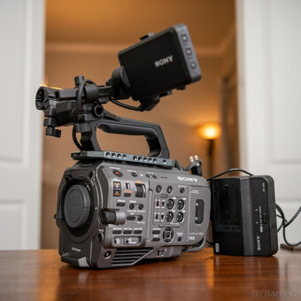 Profesionální videokamera Sony PXWFX9V FX9 – černá - 8