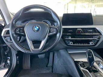 BMW 520d Aut,Distronic,Panorama,DPH - 8