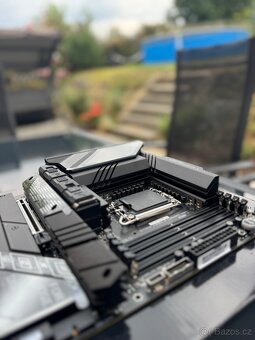 ASUS ROG STRIX Z890-E GAMING WIFI, Záruka - 8