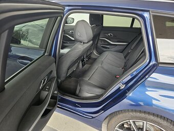 BMW 320d xDrive Touring Advantage - 8
