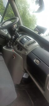 Renault Trafic Pessenger 2.0DCI 84kW r.v.2008 5 míst - 8