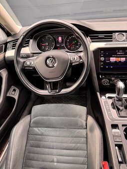 Volkswagen PASSAT variant 2.0TDI DSG BMT Highline - 8