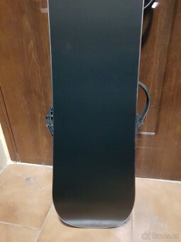 Prodám úplně nový snowboard HATCHEY 115cm dlouhý. - 8