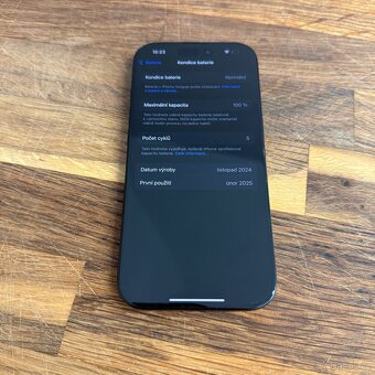 iPhone 16 Pro 128GB black titan, pěkný stav, rok záruka - 8