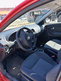 Seat Ibiza 1.4 MPI (55 kW), rok 2005 - 8