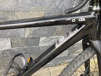 Gravel kolo - velikost rámu S - 8