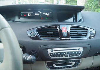Renault Grand Scénic 1.9 dCi 96kW - 8