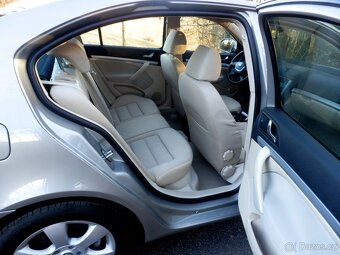 ŠKODA OCTAVIA TDi TOP STAV FACELIFT ELEGANCE - 8