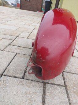 Jawa 250, 350 kyvacka - nadrz - 8