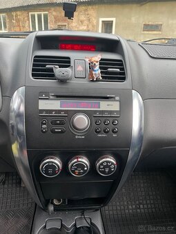 Suzuki SX4 - 8