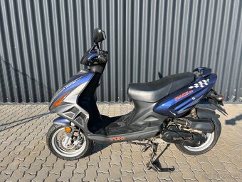 Prodám Piaggio X9 500ie, vše funkční, jede výborně, bez inve - 8