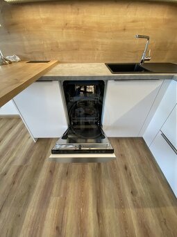 PRONÁJEM BYTU 1+KK S TERASOU A PARKOVACÍM STÁNÍM, ČESKÉ VRBN - 8