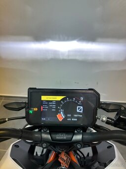 KTM 390 Duke - 8