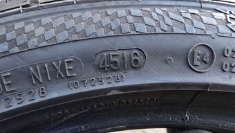 Zimní pneu 235/40/18 Continental - 8