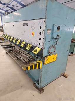 Hydraulické tabulové nůžky CNTA 3150/10A - 8