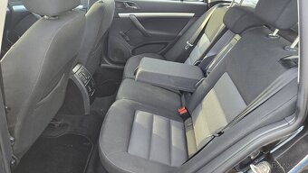 ŠKODA OCTAVIA 1.6i TEAM EDITION 1MAJITEL - 8