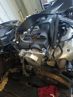 Prodám motor Hyundai ,Kia D4CB - 8
