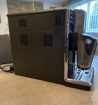 KÁVOVAR PHILIPS EP5330 - 8