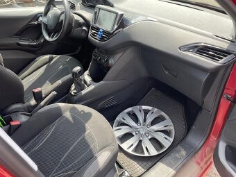 Peugeot 208 1.2 60Kw 2013 - 8