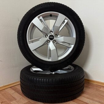 AUDI Q5/SQ5 FY 5x112 R19 ET39+LETNÍ 235/55R19 6,5mm - 8