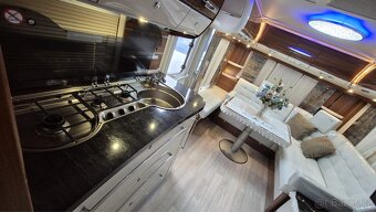 Fendt Brillant Gala 590 – Luxusní karavan, model 2016 - 8