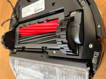Roborock S8 Pro Ultra černý – top stav, nová baterie - 8