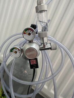 Kompletní a plně funkční akvarijní set - 8