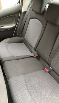 Peugeot 206+ 1.1 44kW benzín - 8