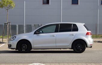 Volkswagen Golf 1.6 TDI z roku 2011 - 8