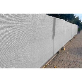 Stínící síť - tkanina na plot světle šedá Kataro - 8