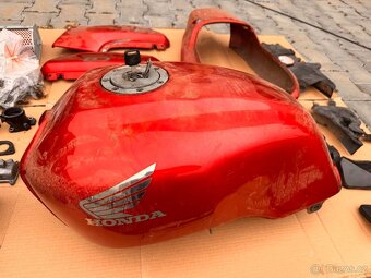 HONDA RC 42A SEVEN FIFTY, 1999 NAJ. 65000 km - díly - 8