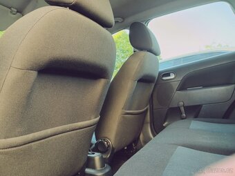 Prodej Ford Fiesta 1.3 - 8