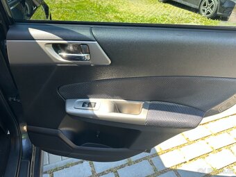 Subaru Forester 2,5 XT - 8