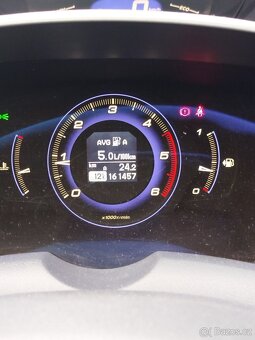 Civic najeto 161 tis.km - 8
