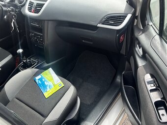 Peugeot 207 1.4i 54kw, r.2007, rozvody, STK, klimatizace - 8