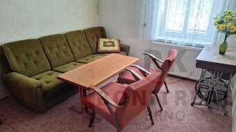 Prodej řadového rodninného domu s vjezdem a velkou zahradou, - 8