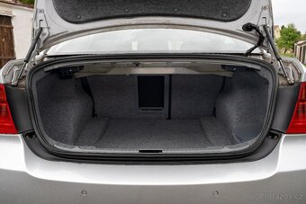 BMW E90 320d 120kW 2004 - 8