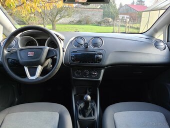 Seat Ibiza 1.6, 77kW, 2010, KRÁSNÝ STAV - 8