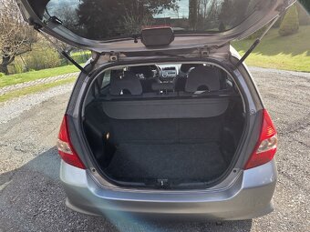 Honda Jazz 1.3 61kw rok 2005 - 8