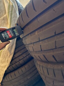 Letní pneu 225/40 r18 - 8