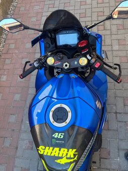 Suzuki gsxr 1000 - 8