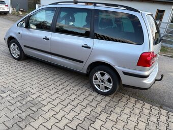 VW Sharan 2.0i 85 KW - velice zachovalý - 8