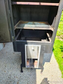 Udírna s grilem - 8