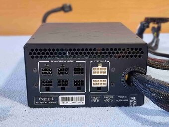 PC zdroj Fractal Design 600W 80PLUS Platinum - 8