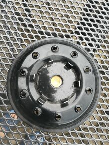 Středový kryt kola na Cadillac, prumer 16 cm - 8
