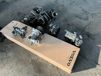 Motor D4204T23 173kW Volvo V90CC - 8