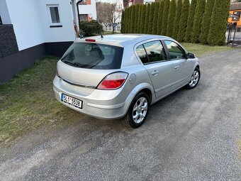 Opel Astra H - 8