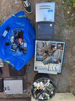 Elektronika na barevné kovy na nd - 8